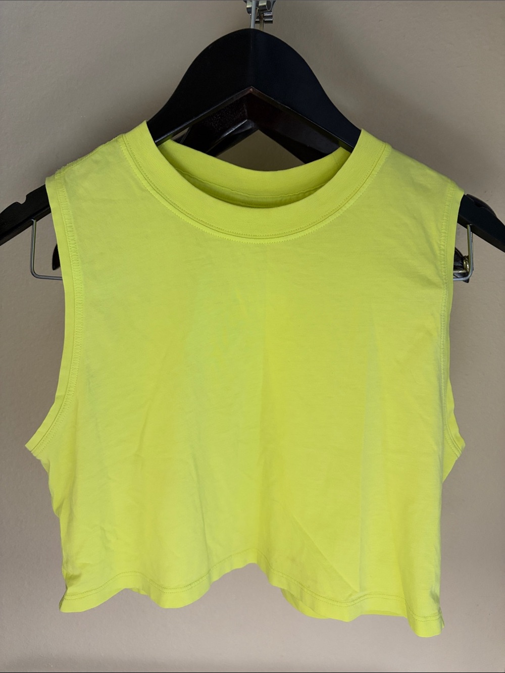 Lululemon Women’s Neon Yellow Cropped Tank Top